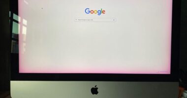Pink Edges on an iMac Screen